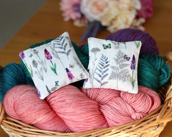 Lavender Sachets, Value Pack of 4 Organic Lavender Pillows, Dried Lavender for Yarn Storage