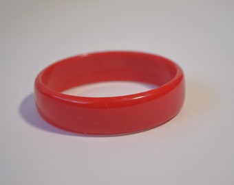 Vintage Red Lucite Bangle Bracelet 67 mm