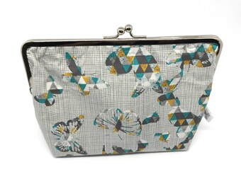Metal frame kiss lock purse Butterflies