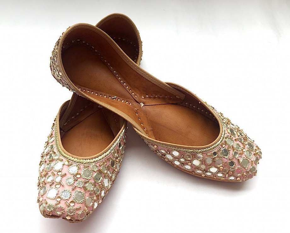Gulaabi Sitara Shoes by Enhara Pink Hand Embroidered Indian Gulaabi Sitara Shoes by Enhara Pink Hand Embroidered Indian