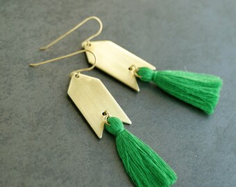 Green Tassel Earrings, Kelly Green and Gold, Natural Brass Tassel Earrings, Arrowhead, Arrow Earrings