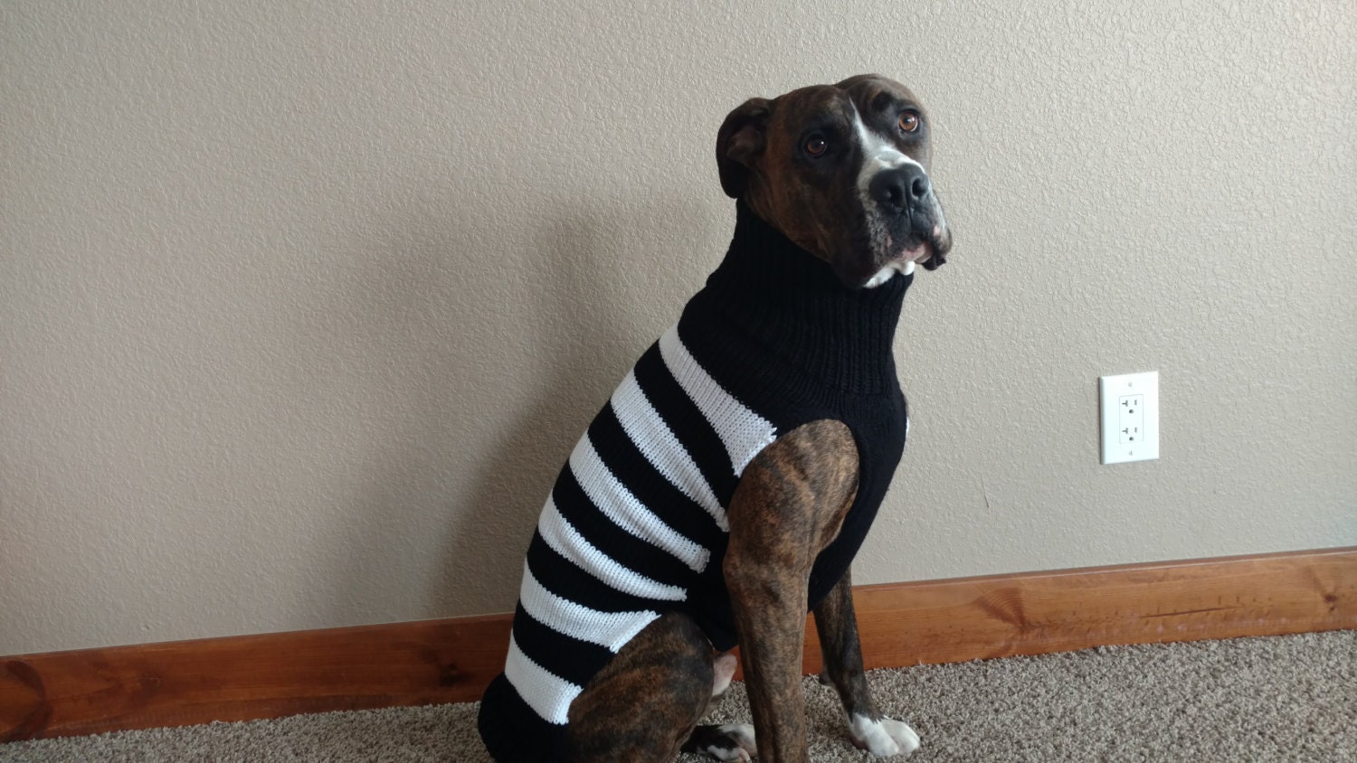 Knit black and white dog sweater XL
