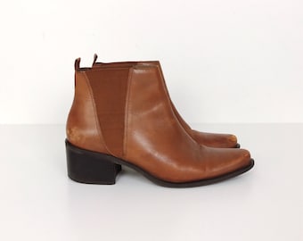 Vintage Brown Leather Chelsea Ankle Boots // Women's size 10