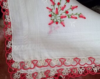 Vintage Pink and White fine thin thread Tatted handkerchief with Hand Embroidery Petite Rose Buds Bouquet
