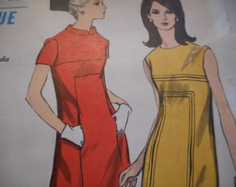 Vintage 1960's Vogue 7063 Mod Dress Sewing Pattern Size 14 Bust 34
