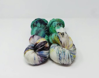 Pet Dragon - 4ply Elegant Sock hand dyed yarn – Superwash Merino + Nylon 75/25