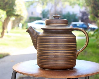 Arabia Finland Kaarna teapot by Ulla Procopé