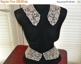 ON SALE Gorgeous Antique Carrickmacross Lace Collar and Cuffs