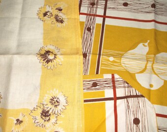 Vintage Table Linens • 3 pieces