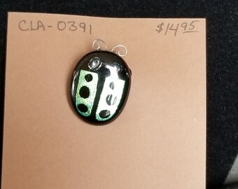 Pendant and or brooche- glass bug