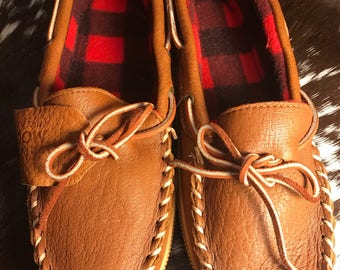 Vintage women's traditional/classic genuine moosehide driving moccasins by Evans/made in USA sz 9