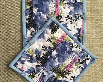 Quilted Pot holders , Potholders,pot holders, Fabric Pot holders, Contemporary Potholders ,8 x 8 inch, Christmas gift
