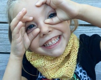 butter yellow cowl, merino wool, hand dyed, hand knit