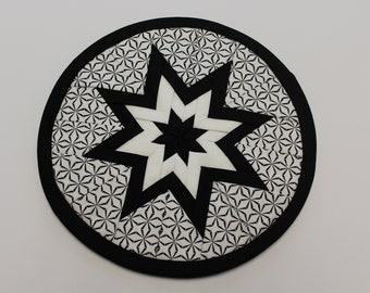 Black & White Folded Star Quilted Hot Pad, Trivet, Potholder
