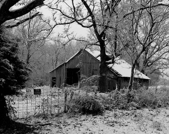 Dan' Winter Barn Folded Note Card and Envelope