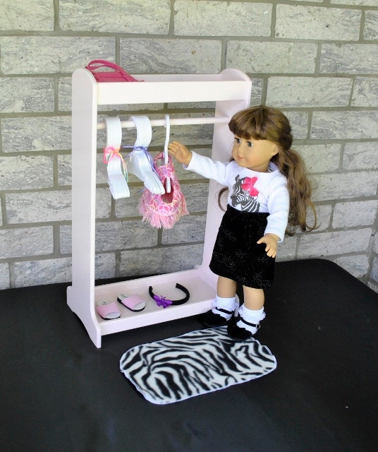 Clothes Rack for 18 Dolls Smaller Size