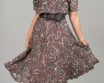 Vintage Floral Paisley Dress (Size Medium)