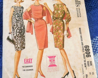 McCall's 6806 - Straight 60s Mod Dress with Bateau Neckline - Easy To Sew - Beginner - Vintage Pattern - Size 12 (Bust 32) - Stole Too!