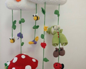 Fantasy décor baby mobile