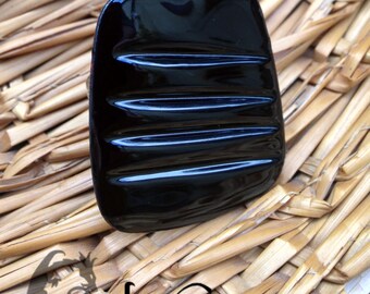 Hommage à Soulages : Bague en cuivre émaillé, noir lumineux