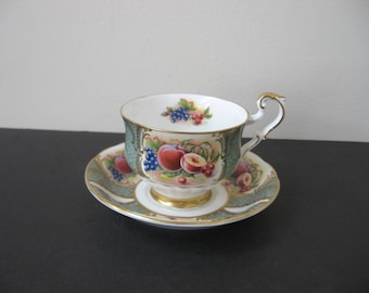Vtg PARAGON Bone China Green & Gold with FRUITS Panels Footed Teacup Saucer Set