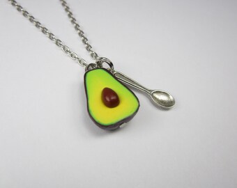 Avocado Necklace Food jewelry food necklace polymer clay, vegan necklace vegan jewelry, avocado half avocado jewelry, friend gift, guacamole