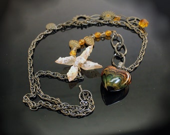 Snow in Bloom Heart Steampunk Chain Necklace Pendant