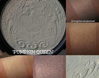 Pumpkin Queen Compact Highlighter
