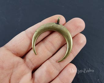 Bronze Horn Pendant, Bronze Horn Necklace, Large Horn Charm, Double Horn Pendant, Crescent, Bronze Horn Charms, Bronze Crescent, Tribal Horn