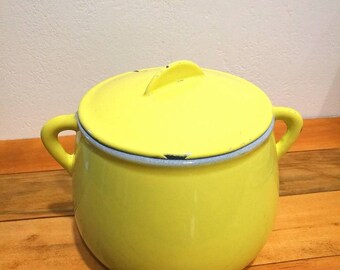 Fondue pot Le Creuset yellow