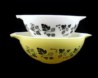 Pyrex Yellow Gooseberry Cinderella 443 or 444