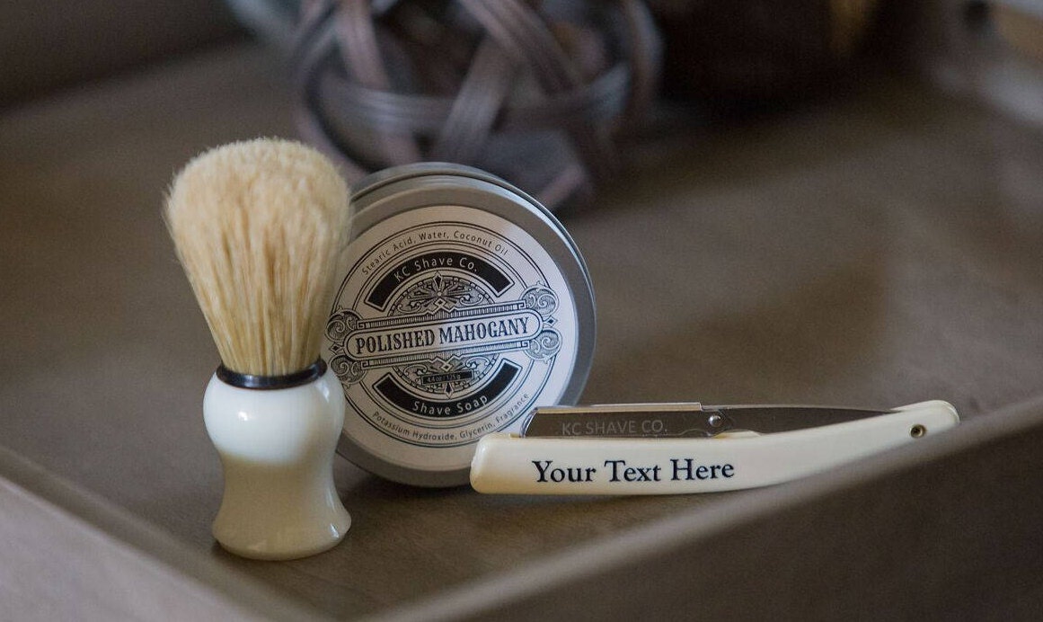 Groomsmen Gifts. Set of 6 Straight Razor Groomsmen Shave kits