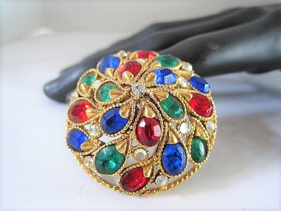 Florenza Brooch, Bright Rhinestones, Dome Shaped, Victorian Revival, Round Pin