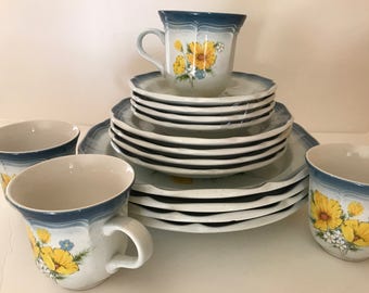 Vintage (16) PC Mikasa Dinnerware (CountryClub) Pattern Service For (4) - New unused condition