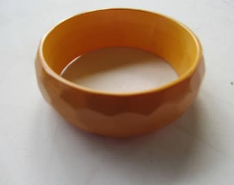 Art Deco Wide Faceted Bakelite Bangle Tested