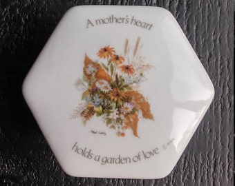 Vintage Trinket Box / Floral Trinket Box