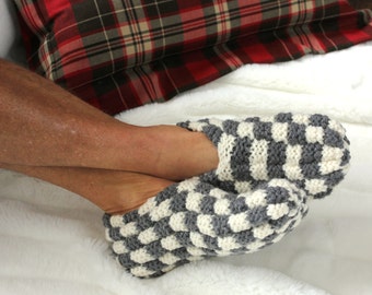 Pantoufles tricot homme / knit slippers men / cadeau pour homme / gift for him / gift for men / vegan yarn /fil végétalien / knitted slipper