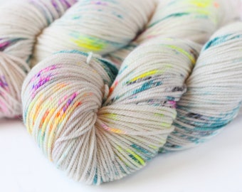 VINTAGE RUCKUS 328 yards on Sportweight Wool Yarn/ Merino Non Superwash NSW