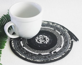 Coiled Rope Mat / Fabric Coiled Mat / Mug Rug / Trivet / Hot Pad / Round Coiled Mat / Black White Grey by PrairieThreads