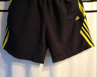 Classic Adidas Running Shorts (M)