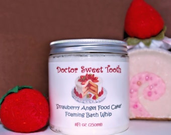 Strawberry Angel Food Cake Foaming Bath Whip 8oz