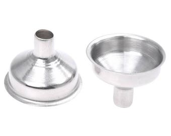 2 x Mini Stainless Steel Metal Silver Funnels. 3.6cm x 2.5cm. For Filling Jars, Essential Oils, Diffusers, Perfume Bottles & Salt Grinders