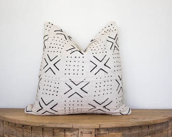 Mudcloth Pillow Cover "Ilani" 18x18