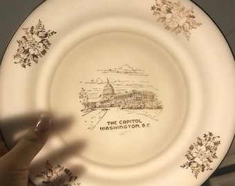 Beautiful Commerative Collectible Plate of The Capitol Building