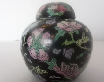 Flower Decorated Chinese Ginger Jar