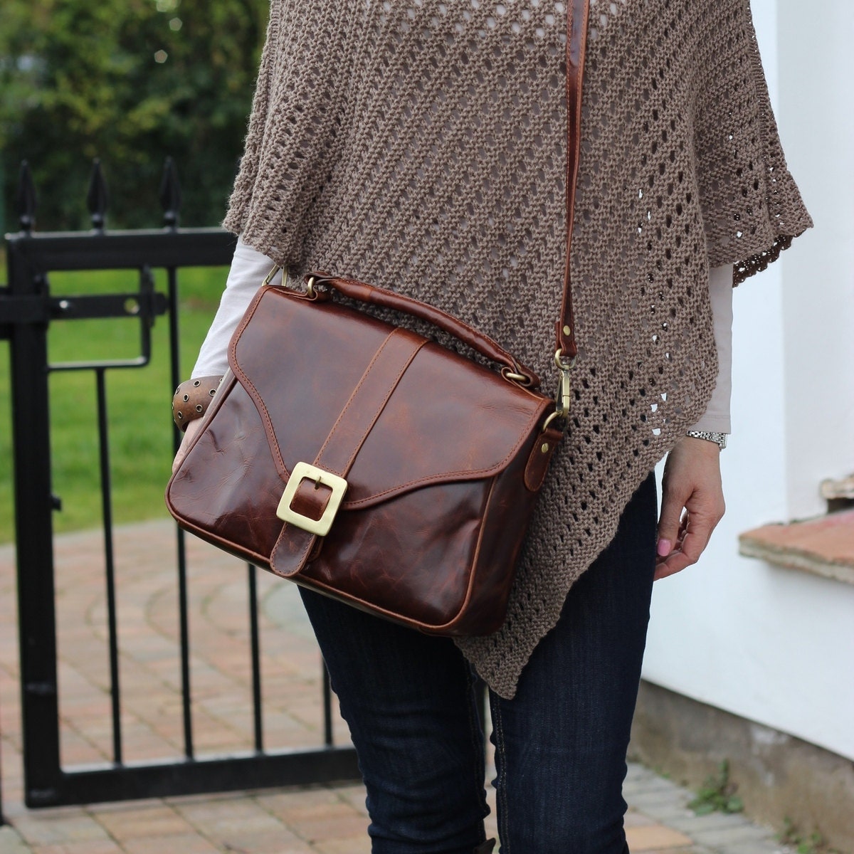 Leather Handbag Purse Satchel in Vintage Brown