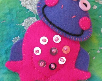 Lady Fuschia the Frog Felt Pin Brooch
