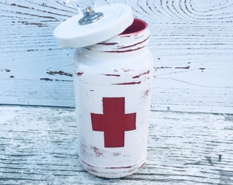 First aid storage container