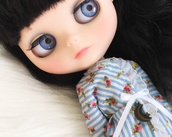 Custom Blythe Doll / darkest brown - black hair