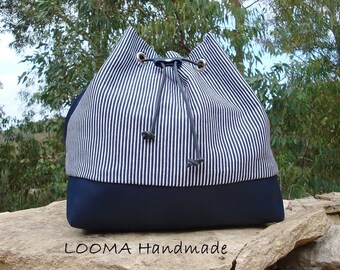 LARGE BUCKET bag blue and white leatherette handbag with blue leatherette shoulder strap